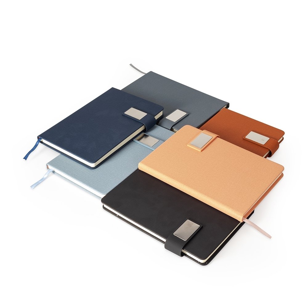 Caderneta Couro Sintético Fecho Magnético Personalizado MB19050